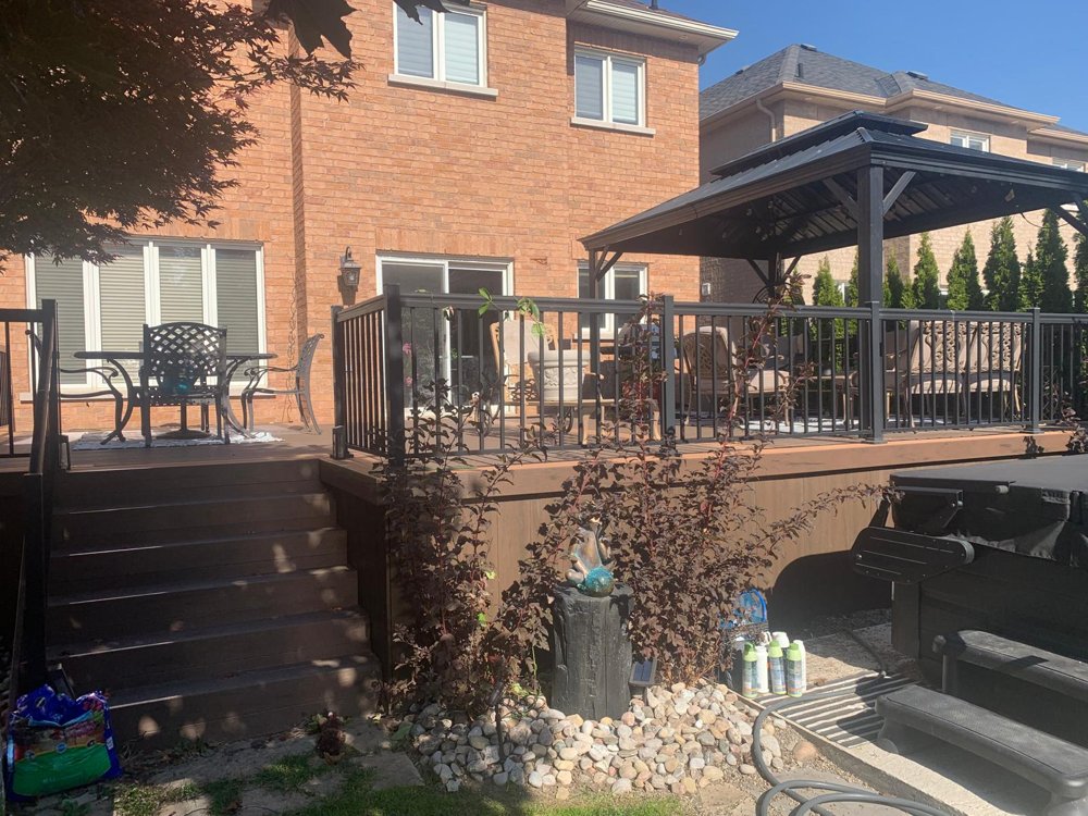 Composite Deck w/ Gazebo