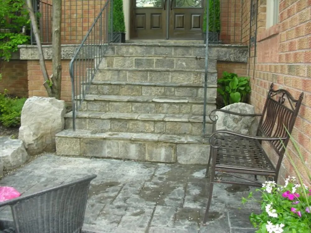 Flagstone steps