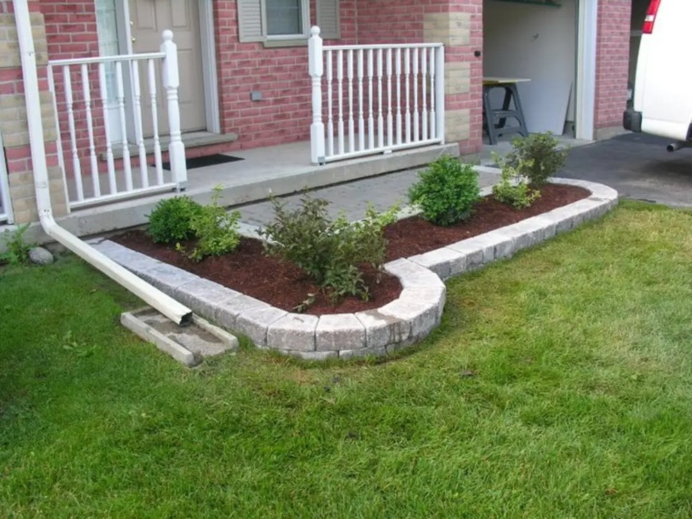 Retaining wall with Garden Bed